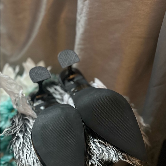 Leapord pointy heeled shoes NWT - Picture 3 of 12